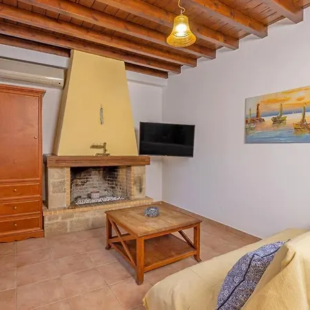 Daire Margaritis Luxury Medieval House *