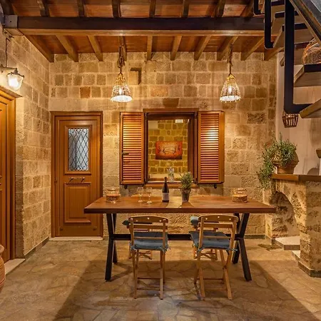 דירה Margaritis Luxury Medieval House עיר רודוס