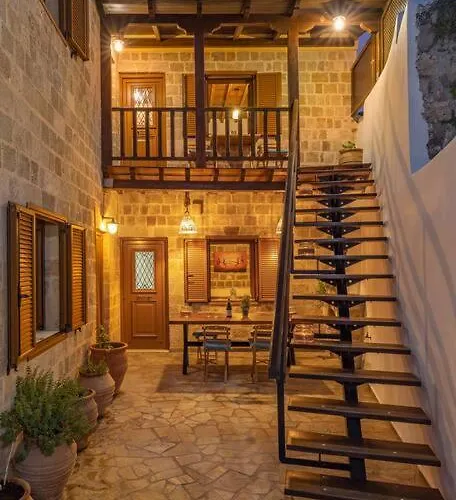 Margaritis Luxury Medieval House Appartamento